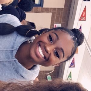 Meet your Posher, Alia